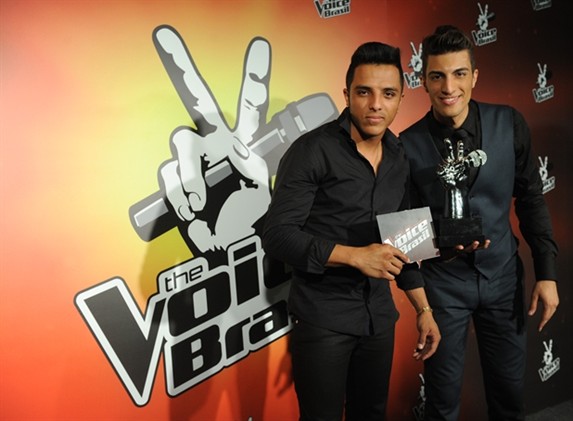Vencedores do ‘The Voice’, Danilo Reis e Rafael vão cantar na abertura do Campeonato Brasileiro 2015‏