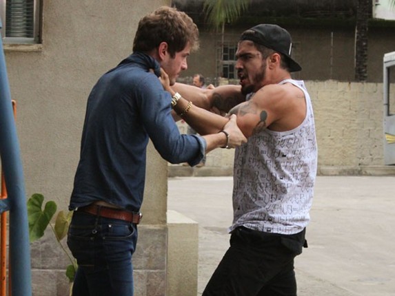 I Love Paraisopolis - Benjamin e Grego brigam Rodrigo Dau/Gshow