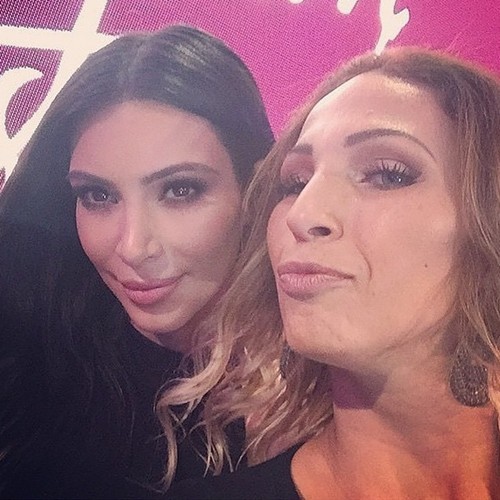 Valesca Popozuda posta selfie com Kim Kardashian e fala da alegria de conhecer sua diva
