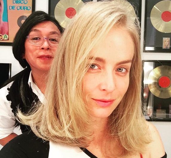 Angélica muda o visual