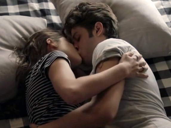 Aderbal pegará Laís e Rafael dormindo na mesma cama