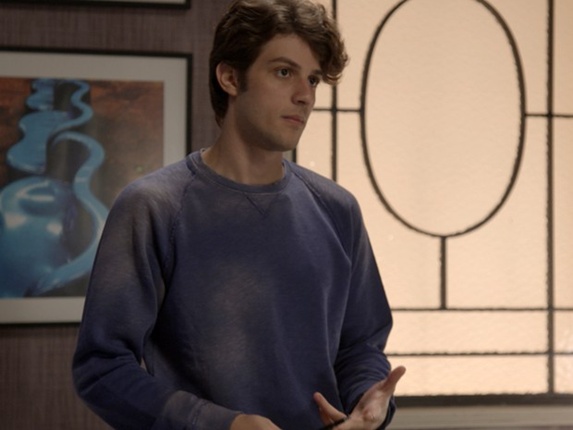 Rafael descobre que computador usado para crime era de Guto