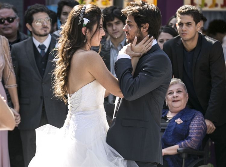 Cobra e Jade sobem ao altar