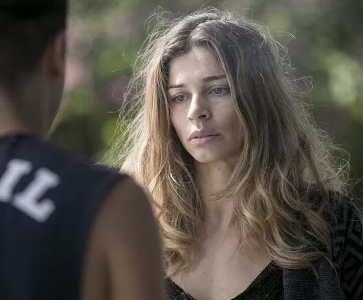 Verdades Secretas - Larissa conversa com Visky Inácio Moraes/ Gshow/Reprodução