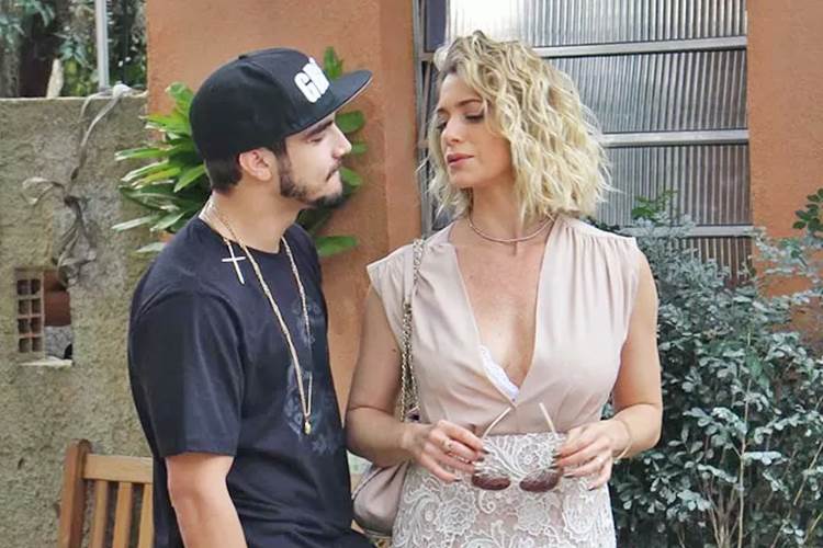 Pinta um clima entre Caio Castro e Letícia Spiller, diz colunista