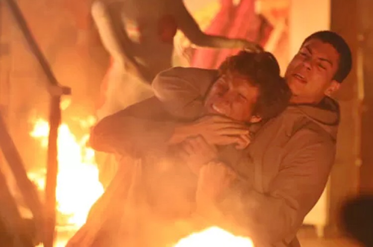 Último Capítulo – Duca imobiliza Luiz