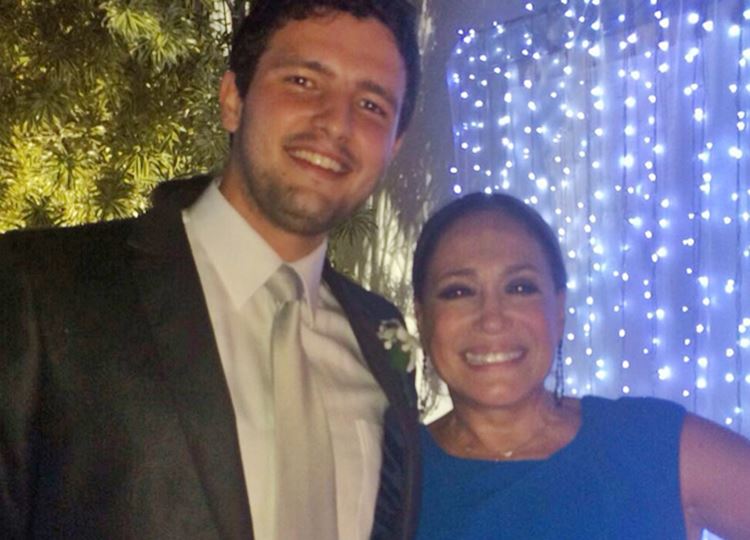 Susana Vieira fica com advogado de 26 anos