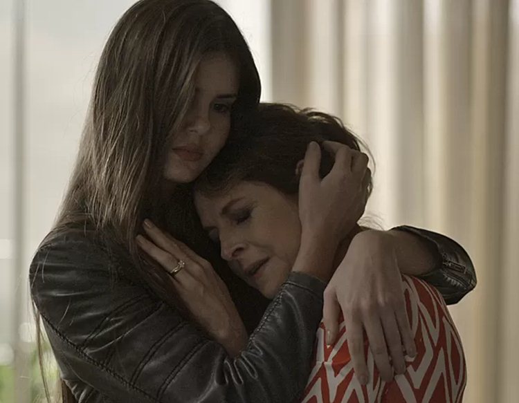 Verdades Secretas - Angel e Carolina TV Globo/Reprodução