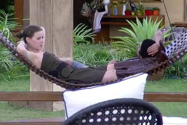 A Fazenda 8 - Rayanne e Douglas Reprodução/Rede Record