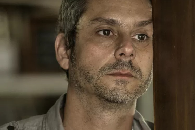 Romero quer escancarar tudo de uma vez para Tóia