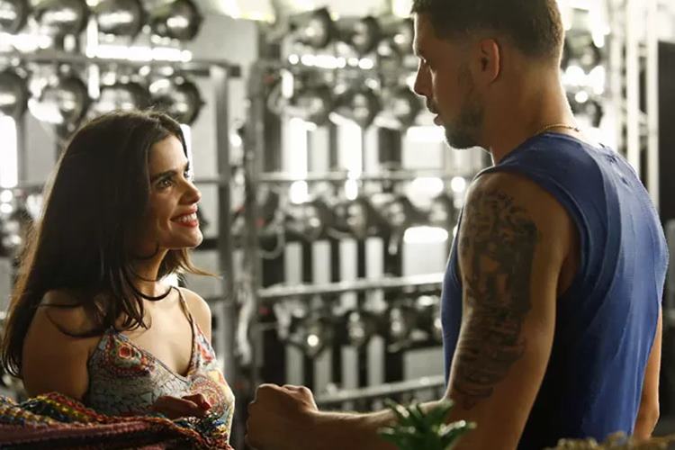 Juliano cai em armadilha