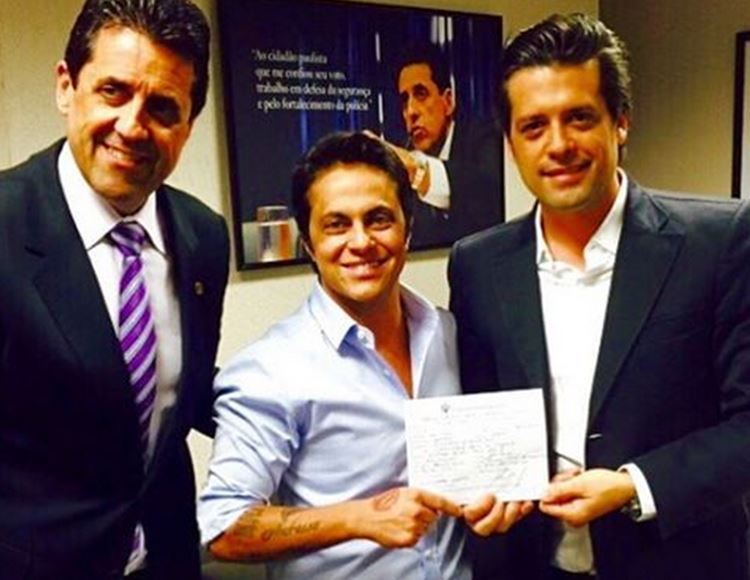 Thammy se filia a partido político