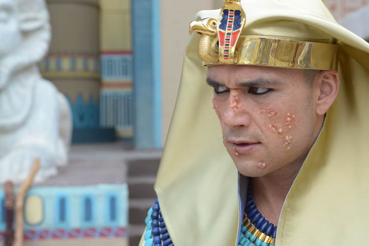 “Os Dez Mandamentos” bate novo recorde de audiência com a sexta praga