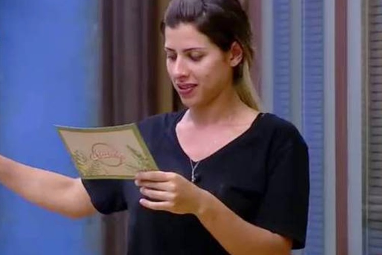 A Fazenda 8 - Ana Paula Reprodução/Record