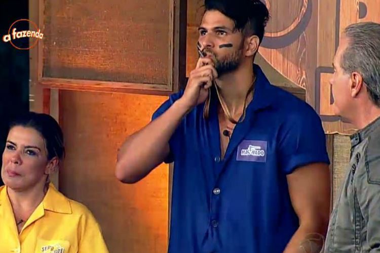 A Fazenda 8 - Marcelo vence prova da chave Reprodução/Rede Record
