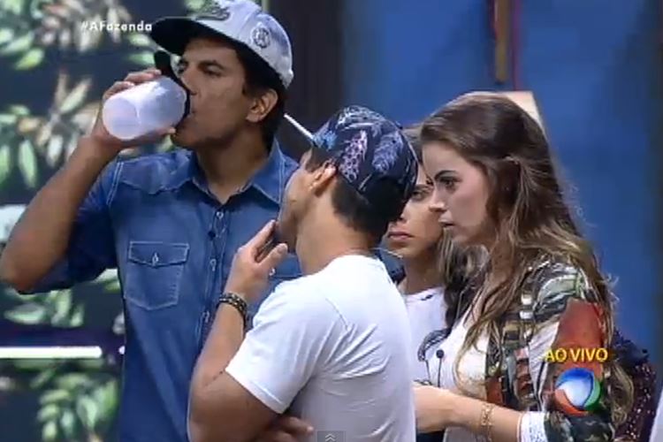 A Fazenda 8 - Peões Reprodução/Rede Record