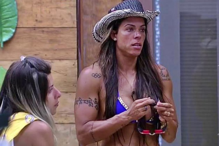 A Fazenda 8 - Rebeca Reprodução/Rede Record