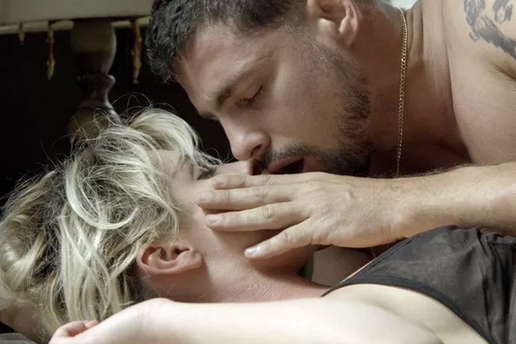 Belisa e Juliano têm noite quente