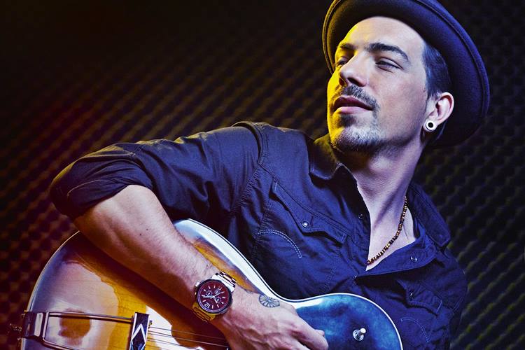 Di Ferrero é garoto propaganda de nova coleção de relógios