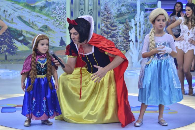 Filhas de Faro viram personagens de Frozen na ‘Hora do Faro’