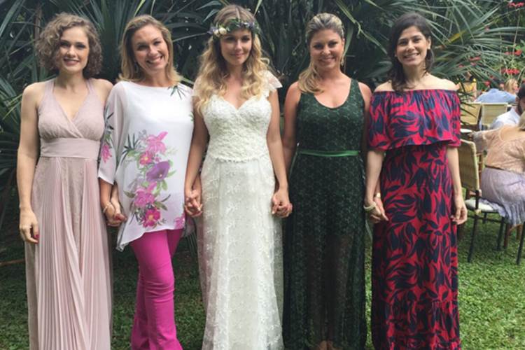 Gisele - Andrezza - Graziela - Bárbara e Vanessa Reprodução/Instagram/giseledelaia