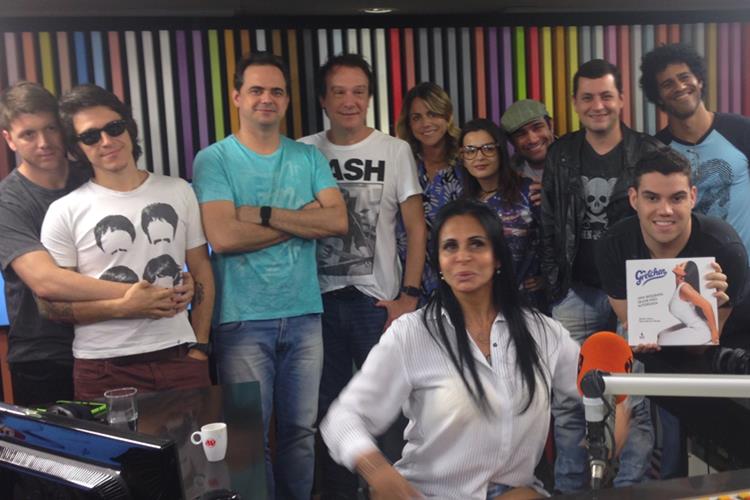 ‘A Gretchen acabou’ afirma a cantora em bate papo no rádio