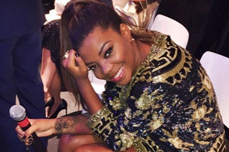 Ludmilla fará dueto com o Rei Roberto Carlos