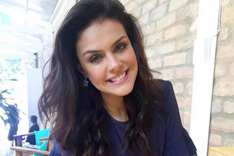 Paloma Bernardi é chamada para viver vilã na Record
