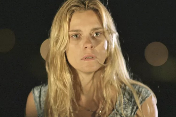 Lara é dopada e fica à beira da morte