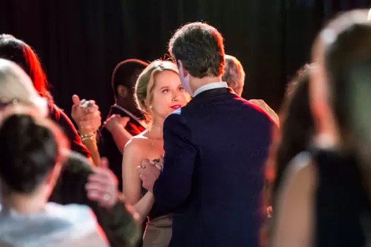 Sessão da Tarde exibe o filme inédito ‘Seu Desejo É uma Ordem’