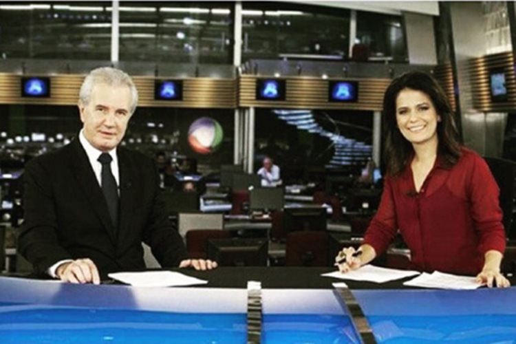 Jornal da Record garante segundo lugar isolado