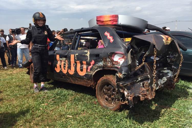 Em quadro do ‘Legendários’, Juju Salimeni bate o carro e se assusta com acidente gravíssimo