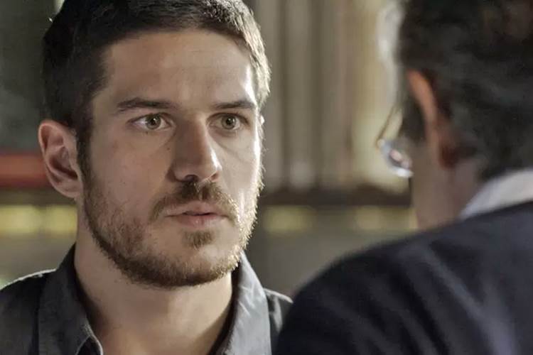 Dante conta tudo o que descobriu sobre Orlando para Gibson