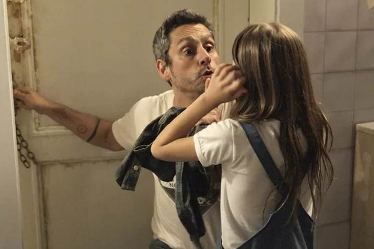 Filha de Kiki solta Romero