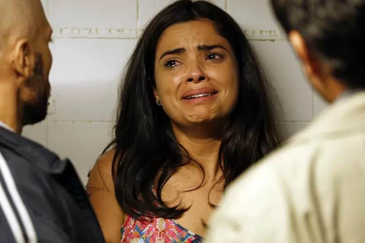 À beira da morte, Tóia é surpreendida