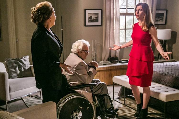 Além do Tempo - Livia descobre que Vitoria é sua avó Globo/Paulo Beloe