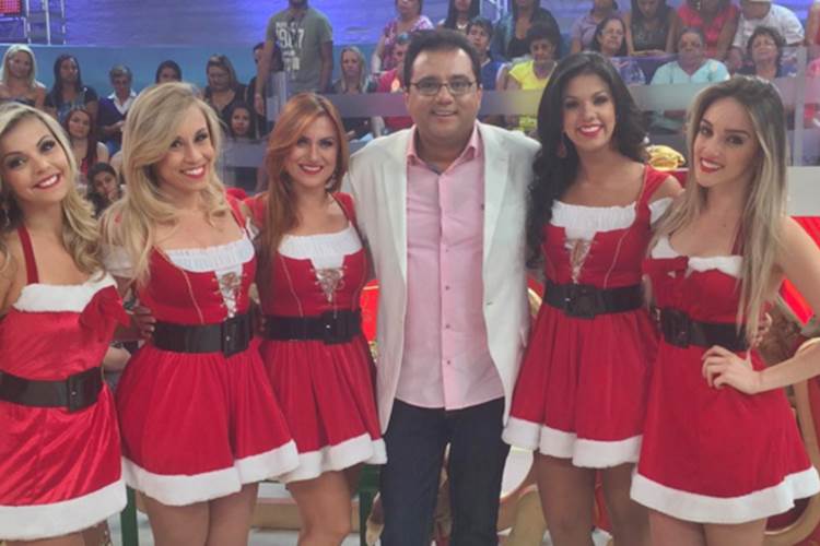 Com Especial de Natal, ‘Domingo Show’ garante vice-liderança isolada