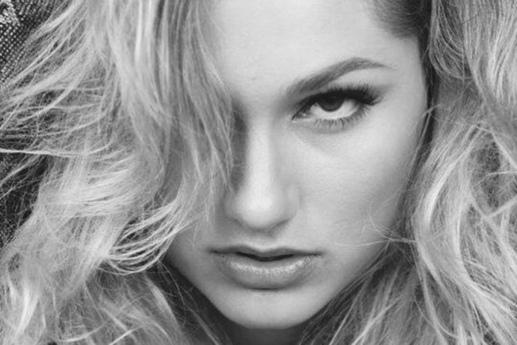 Sasha vai estudar nos Estados Unidos