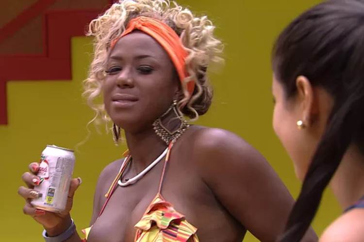 BBB16 - Adelia fala com Munik TV Globo/Reprodução
