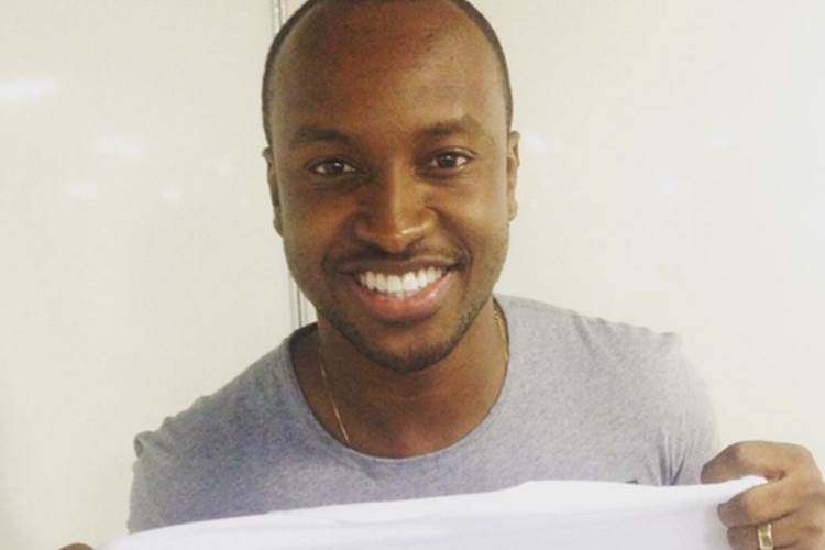 Thiaguinho curte balada em Floripa e proíbe fotos