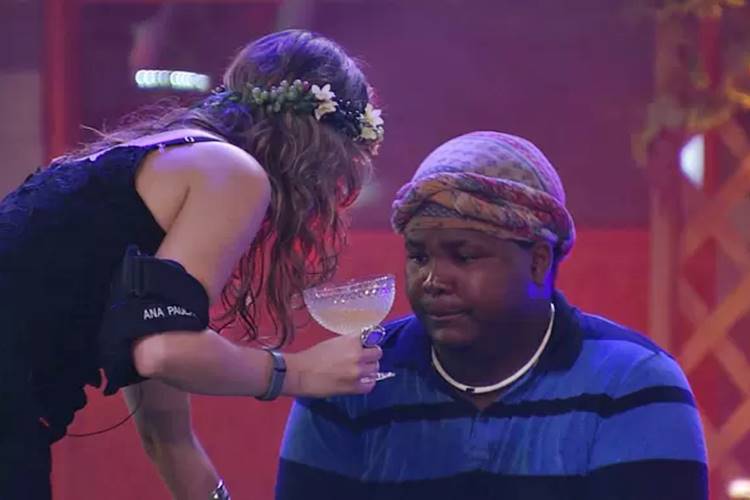 BBB16 - Ana Paula conversa com Ronan Reprodução/BBB/TV Globo