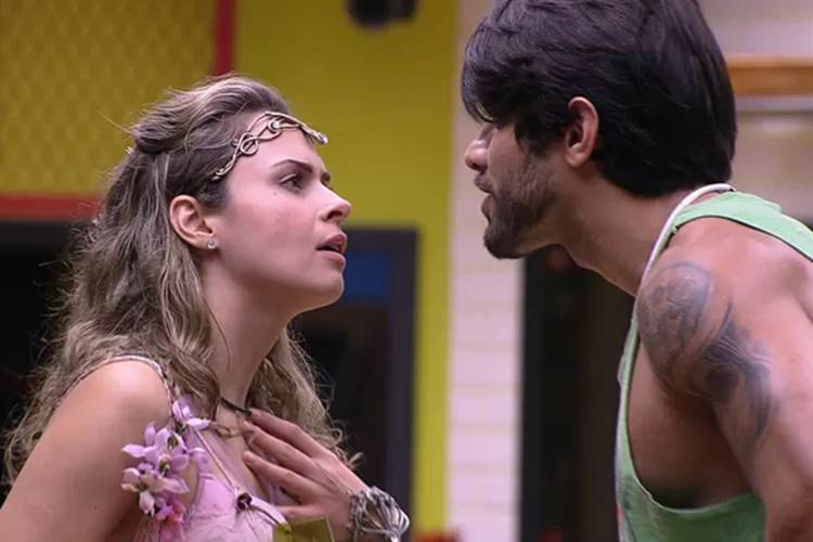 BBB16 - Ana Paula e Renan brigam TV Globo/Reprodução/BBB