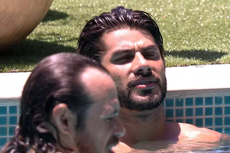 BBB16 - Tamiel e Renan conversam TV Globo/Reprodução/BBB