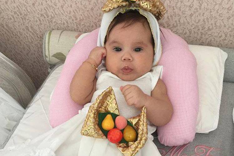 Maria Flor - filha de Deborah Secco Reprodução/Facebook/Deborah Secco