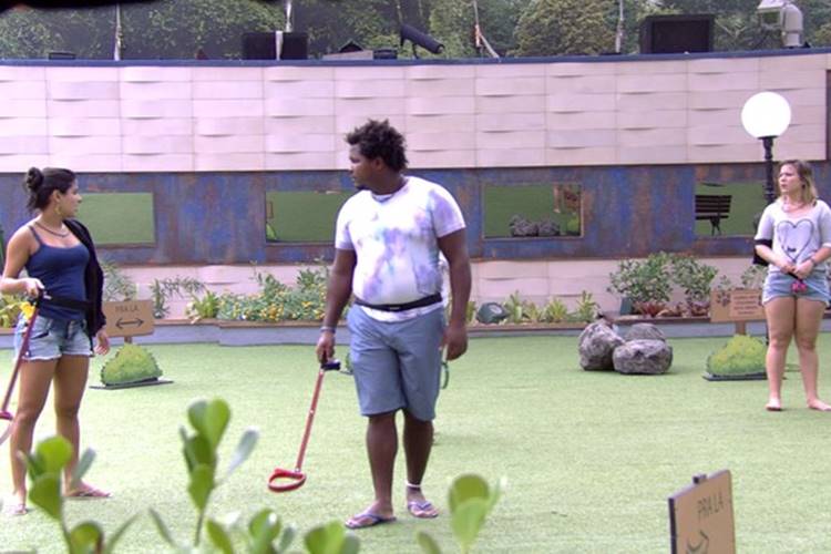 BBB16 - Brothers cumprem tarefa Reprodução/BBB/TV Globo
