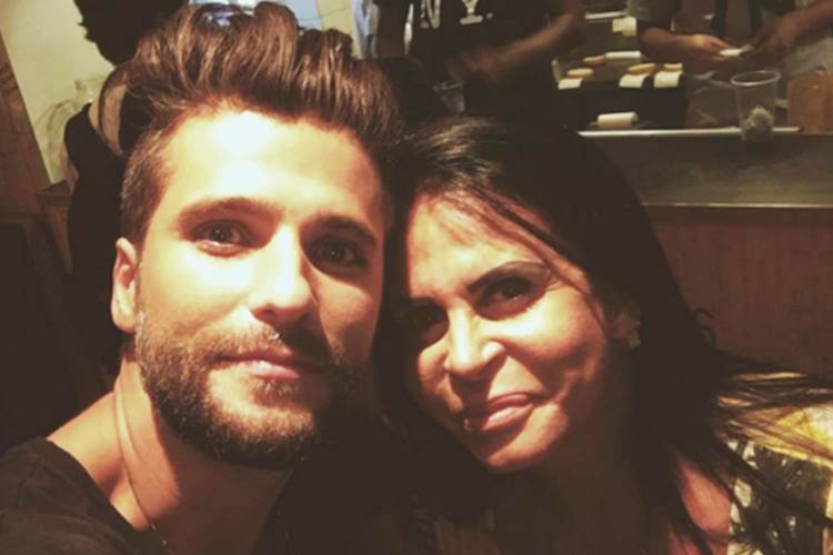 Bruno Gagliasso tieta Gretchen