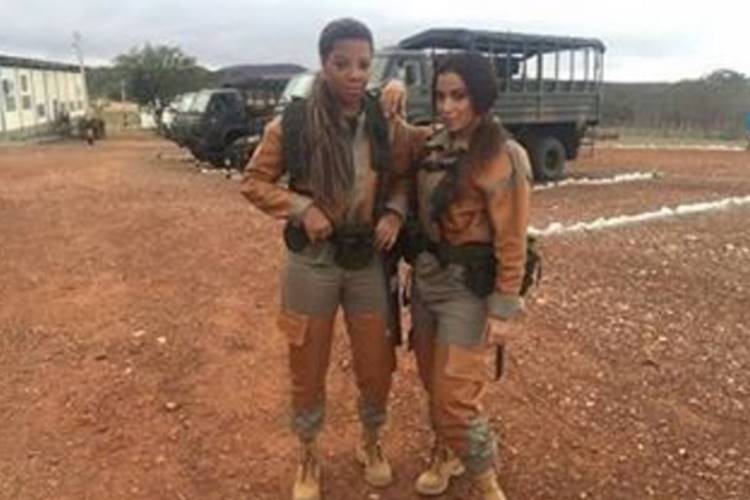 Ludmilla parabeniza Anitta pelo seu aniversário