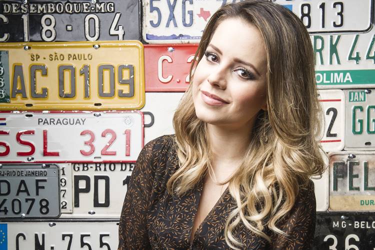 Sandy fica presa dentro do carro durante enchente em Campinas