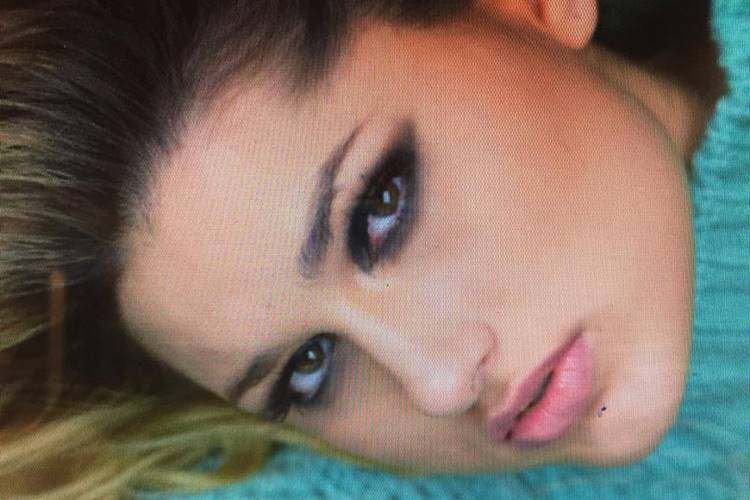 Comemorando seu aniversário, Xuxa recebe homenagem de Sasha em programa