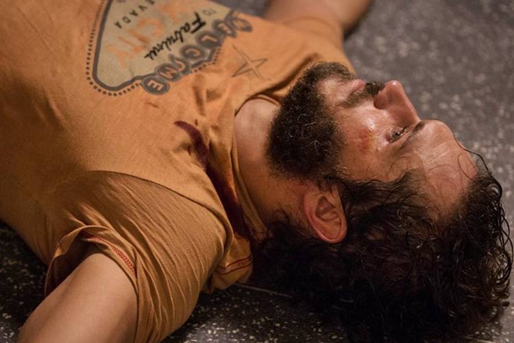 Totalmente Demais - Dino baleado Fabiano Battaglin/Gshow/Reprodução